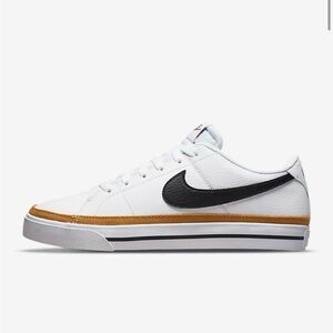 Nike Court Legacy Women’s